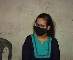 পরীক্ষাই হয়নি, ফিজিক্স, কেমিস্ট্রি, স্ট্যাটিসটিকে ১০০ তে ১০০ পেলেন উচ্চমাধ্যমিকে প্রথম স্রোতশ্রী! 