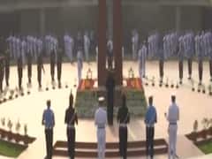 Kargil Vijay Diwas: Chiefs of Armed Forces pay tribute to martyrs