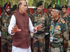 Flanked by Army Chief, Rajnath Singh leaves for Leh | Anchor's Choice