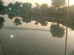 Delhi Rains: रोहिणी में सड़कों पर भारी जलजमाव, लोगों में गुस्सा