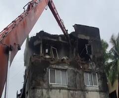 Nalasopara Building Collapsed | नालासोपाऱ्यात इमारतीच्या गॅलरीचा स्लॅब कोसळला, रिकामी इमारत असल्याने धोका टळला