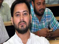 Bihar: बाढ़ प्रभावित इलाकों में पहुंचे Tejasvi Yadav