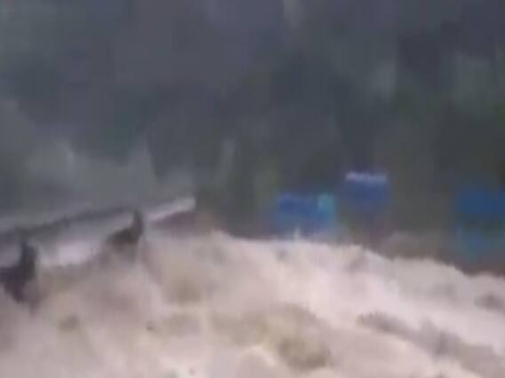 અસ્મિતા વિશેષઃ આફતોનું વાવાઝોડું