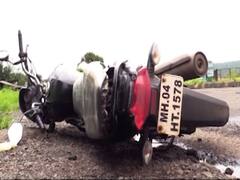 सड़क के गड्ढे कब तक लेते रहेंगे लोगों की जान? परिवहन मंत्री ध्यान दीजिए! Ghanti Bajao