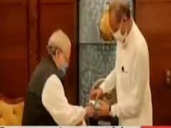 Raj CM Gehlot pays visit to Governor Kalraj Mishra amid political crisis 