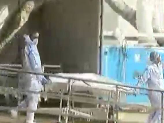 સરકારી આંકડા અને સ્મશાનમાં અંતિમ વિધિના આંકડા વચ્ચે મોટું અંતર હોવાનો અખબારોનો દાવો