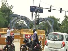 Long jams at DND flyover amid 55-hour lockdown in Uttar Pradesh