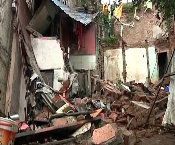 Nashik | नाशिकमध्ये मृत्यूच्या छप्पराखाली राहण्याची वेळ कुणामुळे?