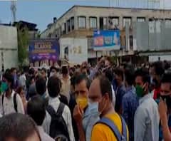 Passengers angry at Nalasopara | एसटी स्टँड बंद केल्याने नालासोपाऱ्यात प्रवाशांचा संताप 