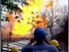 Assam: Visuals of explosion near OIL well, 3 experts injured | Viral Express 