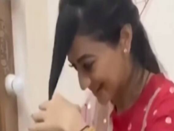 Ishq Mein Marjawan 2 actress Helly Shah chops her hair on her own