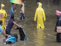 Heavy rainfall batters Mumbai causing troubles for residents