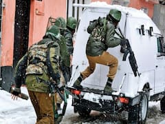 Outrage over visual of a three-year-old crying in Sopore | Matrabhumi