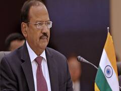 Ajit Doval ने Beijing में China के Foreign Minister को फोन किया...और चीनी सेना LAC से पीछे हट गई