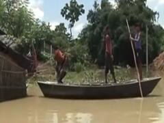 Bihar: Man walks 8 km in knee-deep water to refill gas cylinder