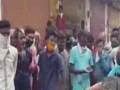 છોટાઉદેપુર: ખાતરની અછતની આશંકા વચ્ચે GSFCના ડેપો પર ખેડૂતોની લાગી લાઈન, જુઓ વીડિયો 