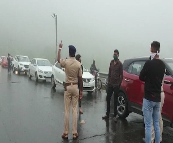 बंदी झुगारुन सहलीला लोणावळ्यात, विनापास 131 जणांवर गुन्हा तर विनामास्क फिरणाऱ्यावर दंडात्मक कारवाई