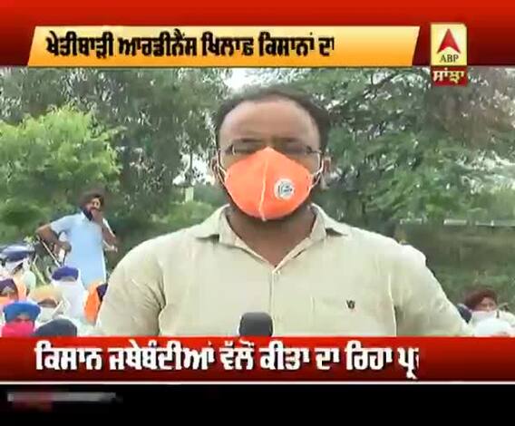 ਪੰਜਾਬ ਦੇ ਕਿਸਾਨਾਂ ਨੇ MP ਦੇ ਘਰਾਂ ਅੱਗੇ ਕਿਉਂ ਕੀਤਾ ਪ੍ਰਦਰਸ਼ਨ ?