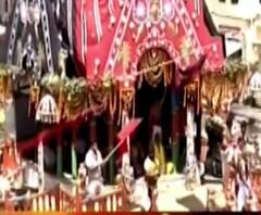 পুরী-ইসকনে সুরক্ষাবিধি মেনেই পালন করা হচ্ছে উল্টোরথ 