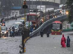 Heavy rainfall makes Mumbai suffer; parts of Dadar, Andheri submerged