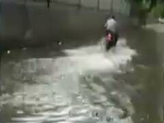 અમદાવાદમાં ભારે વરસાદના કારણે સેટેલાઇટ વિસ્તારમાં ભરાયા પાણી, જુઓ વીડિયો