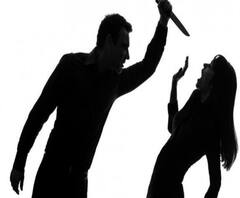 প্রস্তাবে রাজি নয়, প্রেমিকাকে ‘কোপ’ প্রেমিকের! বাঁচাতে গিয়ে রক্তাক্ত মা-বাবা 