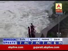 ધોધમાર વરસાદથી રાજકોટ જામનગર રોડ પર આવેલ ન્યારી-2 ડેમ ઓવરફ્લો, જુઓ વીડિયો