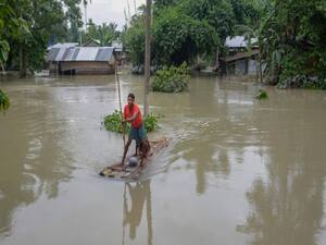Bihar Floods: Danger rises with rivers in spate & heavy rainfall alert | Bharat Ki Baat 