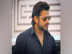 Celebrities love Karan Patel's Mr Bajaj look