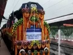 India ने दिया Bangladesh को तोहफा....Bangladesh को भारत ने दिया 10 Diesel Railway Engine