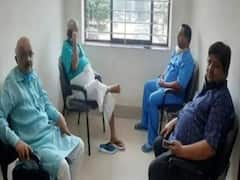 Did Lalu Prasad Yadav hold 'darbar' in hospital?