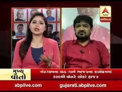 કોરોના મહામારી વચ્ચે નવસારી ભાજપે નિયમના ઉડાવ્યા ધજાગરા, જુઓ વીડિયો