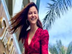 Rubina Dilaik indulges in making 'flower jewellery'