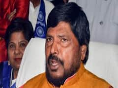 दो-तीन महीने में गिर सकती है Uddhav Thackeray की सरकार: Athawale