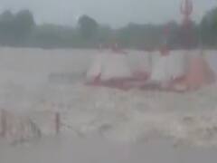 જામનગરમાં ધોધમાર વરાસદઃ ખોડિયાર મંદિર પાણીમાં ગરકાવ, જુઓ વીડિયો