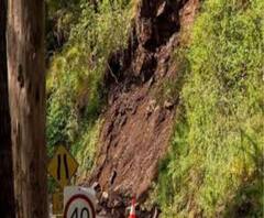 রাতভর বৃষ্টিতে জলমগ্ন শিলিগুড়ি শহর, দার্জিলিঙের পাগলাঝোরায় ধস, বন্ধ যান চলাচল