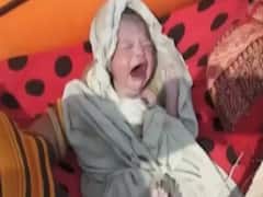 Motihari: NDRF के रेस्क्यू बोट में महिला ने बच्चे को दिया जन्म | Bihar