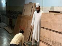 सम्मान के साथ कोरोना शवों के अंतिम संस्कार के लिए मुफ्त ताबूत दे रहे Shaheen Qasmi, देखिए ये बातचीत