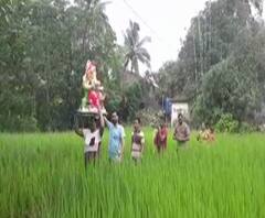 Ganesh Festival | 14 दिवसांच्या क्वॉरन्टाईननंतरच खारेपाटण बाजारपेठेत प्रवेश, चाकरमान्यांसाठी अट