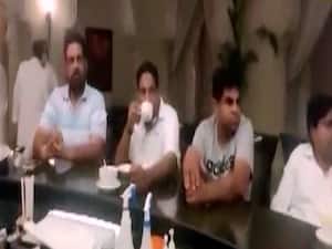 Rajasthan Politics: MLAs have fun in Jaipur hotel amid crisis | Ghanti Bajao Full 