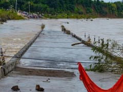 Monsoon : Nepal में भारी बारिश के बाद सामने आ रही हैं Landslides की तस्वीरें 