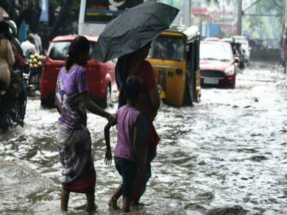 कहने को हैं Smart City : Jhansi में 10 मिनट की बारिश ने पूरे शहर को डुबा दिया