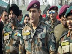On his birthday, watch MS Dhoni's photo in complete army gear