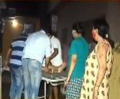 দমদম পার্কে করোনা সন্দেহে আবাসনে ঢুকতে বাধা প্রতিবেশীদের, ৫ ঘণ্টা অ্যাম্বুল্যান্সেই বৃদ্ধ 