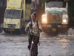 मौसम का हाल: बारिश से बेहाल हुई Mumbai तो Delhi में मानसून का इंतजार 