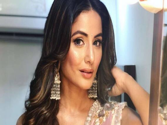 Hina Khan posts pictures revealing her Naagin look