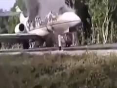 Breaking News : Mexico के Highway पर Plane की Emergency Landing 
