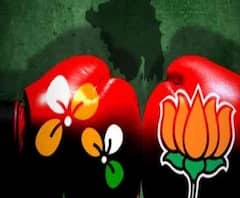 তৃণমূল বিধায়ক স্বর্ণকমল সাহার অনুগামীদের বিরুদ্ধে কলকাতা পুরসভার ৫৭ নম্বর ওয়ার্ডের পাগলাডাঙায় বিজেপি কর্মীর বাড়ি-গাড়ি ভাঙচুরের অভিযোগ