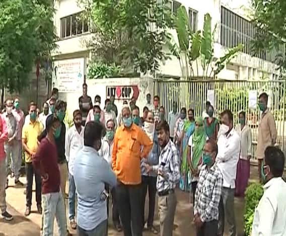 Nashik Autocop | नऊ महिन्यांपासून पगार नाही? नाशिकच्या ऑटोकॉप कंपनीच्या कामगारांचं आंदोलन