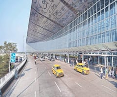 সাপ্তাহিক লকডাউনে বন্ধ থাকবে কলকাতা বিমানবন্দর, রাজ্যের অনুরোধে সম্মতি দিয়ে সিদ্ধান্ত অসামরিক বিমান পরিবহণ মন্ত্রকের